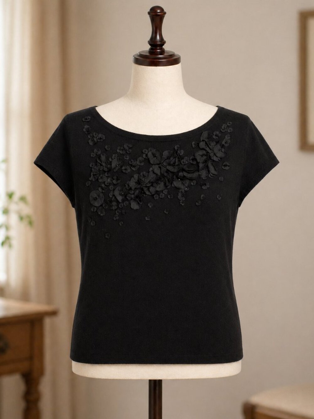 White House Black Market Cap Sleeve Sweater Floral Applique Size S Women Black
